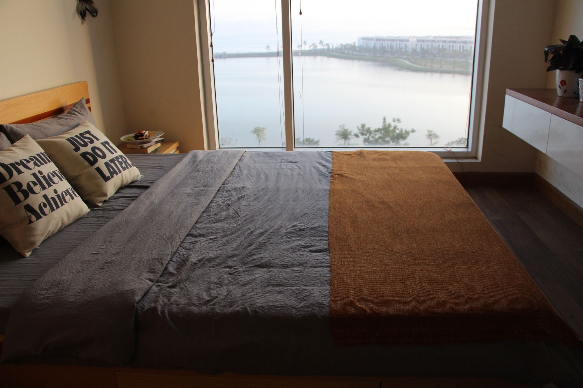 Le Jardin Homestay Ha Long Esterno foto